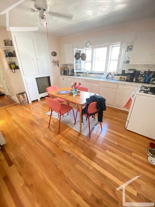 36 Brainerd Rd in Boston, MA - Building Photo