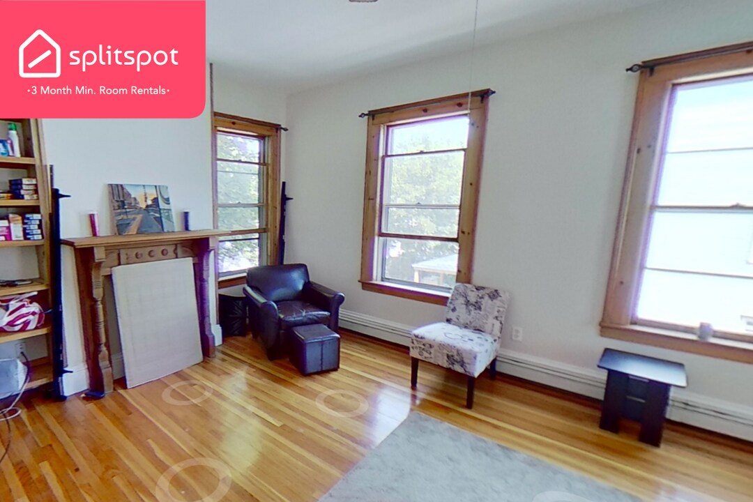 110 Hamilton St Photo