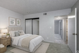 Falcon Point Apartments in Kansas City, MO - Foto de edificio - Building Photo