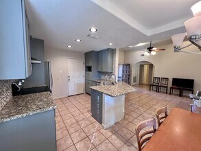 1015 Topaz Trail in Laredo, TX - Building Photo - Building Photo