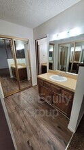5804 W Robinwood Ave in Visalia, CA - Building Photo - Building Photo