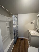 215 W Maple St in Vicksburg, MI - Building Photo - Building Photo