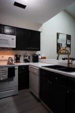 32 Stonewall Way in Durham, NC - Building Photo - Building Photo