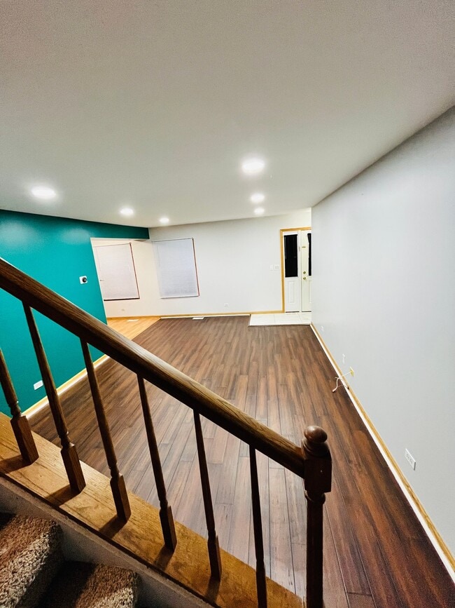 84 Maplewood Dr in Vernon Hills, IL - Building Photo - Building Photo