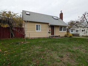 1572 Wilson St in Eugene, OR - Building Photo - Building Photo