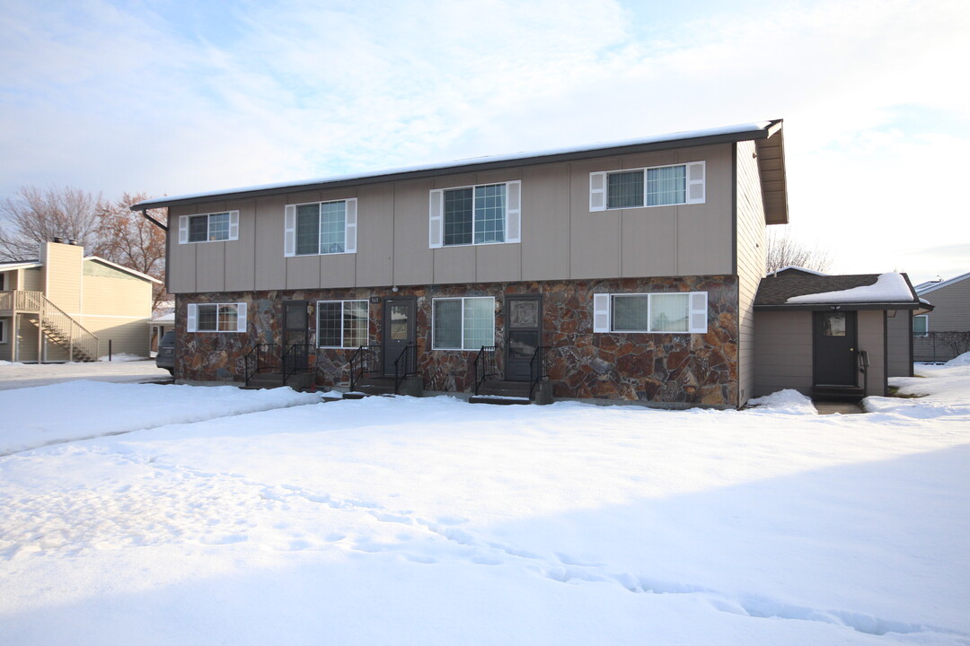 161 Indian Trail Rd, Unit 1 in Kalispell, MT - Building Photo