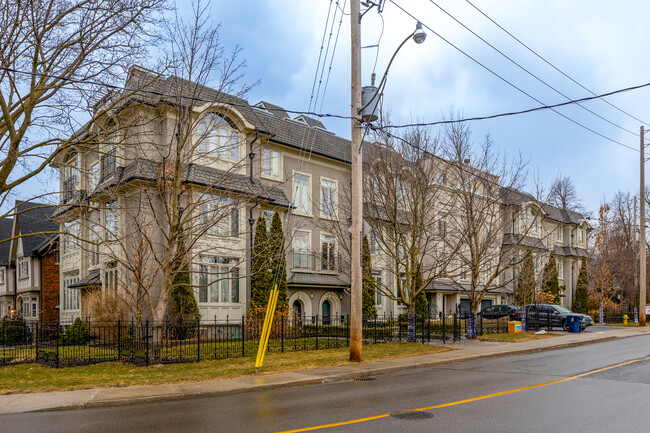 278 Spadina Rd in Toronto, ON - Building Photo - Primary Photo