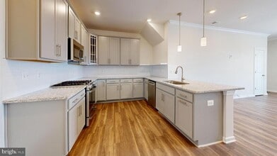 2375 Stephanie Tessa Ln in Woodbridge, VA - Building Photo - Building Photo