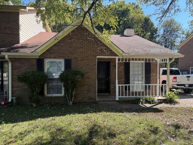 1638 N Tennessee Blvd in Murfreesboro, TN - Building Photo - Building Photo