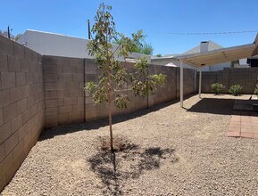 1731 E Cheery Lynn Rd, Unit 1731 Front in Phoenix, AZ - Building Photo - Building Photo