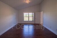 661 Berwick Dr photo'