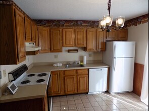 31 Meloy Rd in West Haven, CT - Building Photo - Building Photo