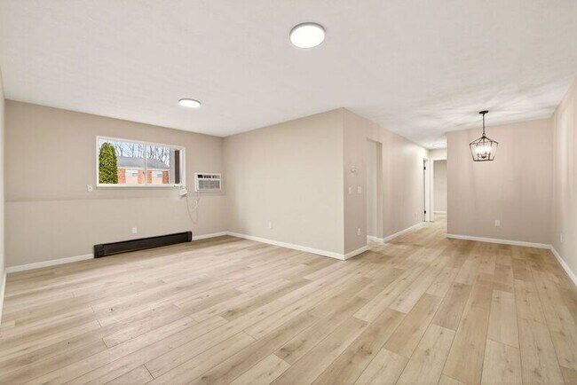 35 Oakmount Ave