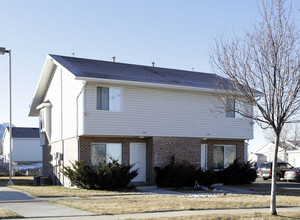 Westwood Mesa Apartments in Tooele, UT - Building Photo - Building Photo