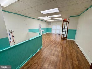 3002 N Centre St in Pennsauken, NJ - Building Photo - Building Photo