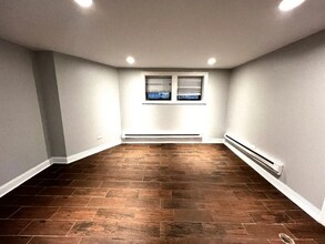 7918 S Rhodes Ave, Unit GN in Chicago, IL - Building Photo - Building Photo