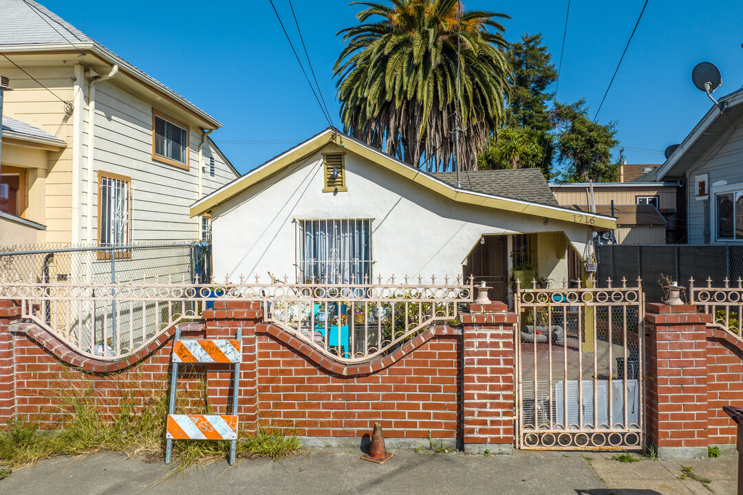 1716 46th Ave in Oakland, CA - Foto de edificio