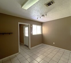 107 Magnolia St in New Llano, LA - Building Photo - Building Photo