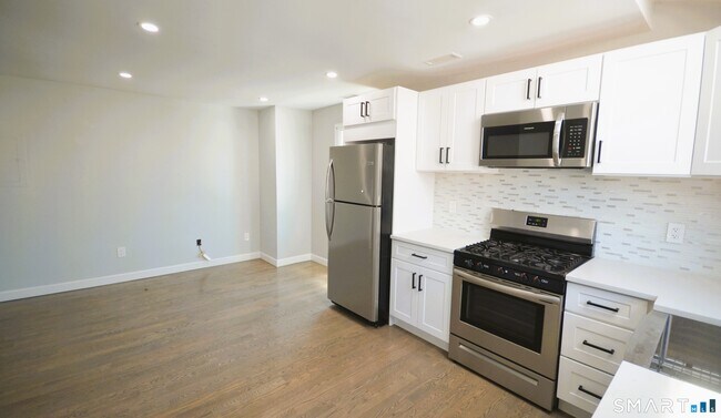 31 Fitch St in Norwalk, CT - Building Photo - Building Photo