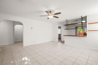 6908 Broad Brook Dr in Austin, TX - Building Photo - Building Photo