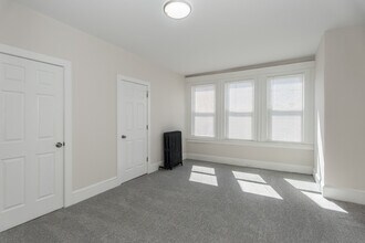 6029 Jefferson St in Lansdale, PA - Building Photo - Building Photo