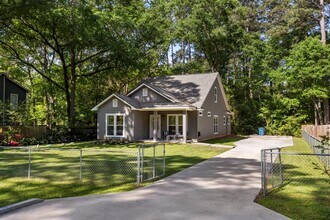 9976 Pine Point in Montgomery, TX - Building Photo - Building Photo