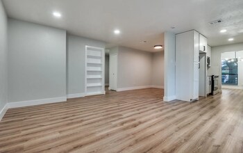 7310 Chinaberry Rd in Dallas, TX - Building Photo - Building Photo