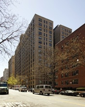 697 W West End Ave in New York, NY - Building Photo - Building Photo
