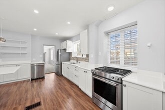 11731 S Bell Ave in Chicago, IL - Building Photo - Building Photo