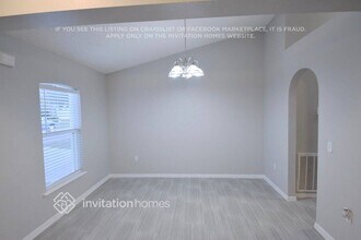 5740 Oakwood Knoll Dr in Lakeland, FL - Foto de edificio - Building Photo