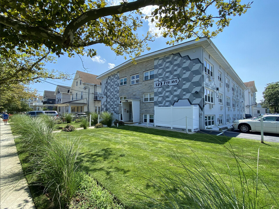 320 7th Avenue in Asbury Park, NJ - Building Photo