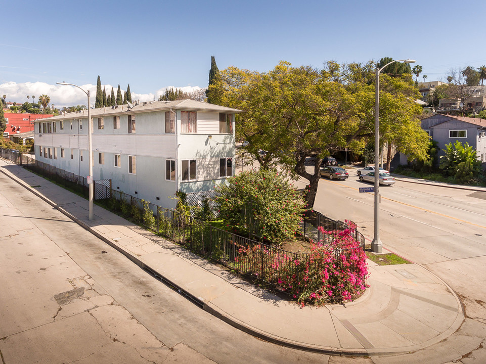 721 Silver Lake Blvd in Los Angeles, CA - Building Photo