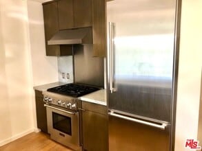 1705 Ocean Ave in Santa Monica, CA - Building Photo - Building Photo