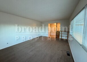 440 Chestnut Ln in Escondido, CA - Building Photo - Building Photo