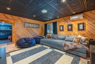 2338 El Miner Dr in Mars Hill, NC - Building Photo