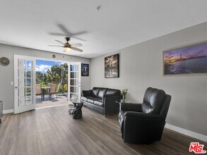 6441 Kanan Dume Rd in Malibu, CA - Building Photo - Building Photo