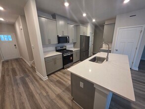 128 River Rdg Dr in Moon Township, PA - Building Photo - Building Photo