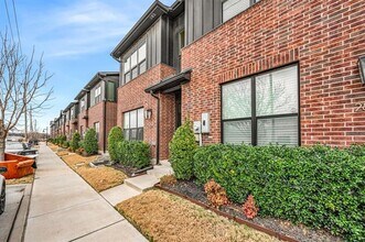 2825 Stanley Ave in Fort Worth, TX - Building Photo - Building Photo