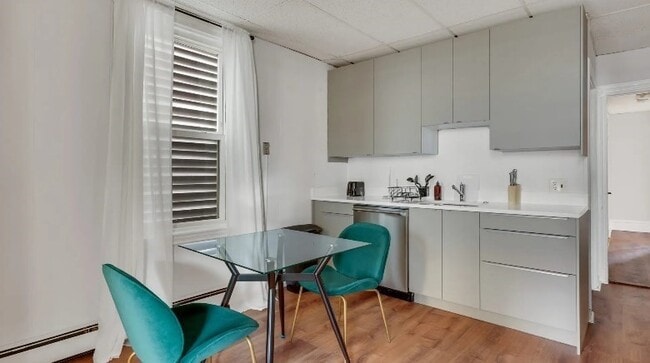 823 Dorchester Ave, Unit 1 in Boston, MA - Building Photo - Building Photo