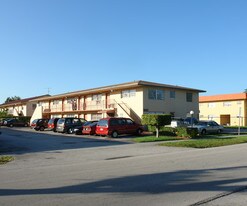 10736 SW 2nd St in Miami, FL - Building Photo