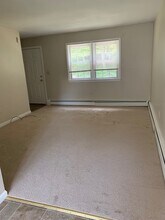 105 Cushman Rd in Ashford, CT - Building Photo - Building Photo