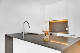 1500 Boul. René-Lévesque O in Montréal, QC - Building Photo - Building Photo