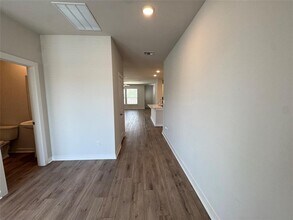 112 Corn Ln in Hutto, TX - Building Photo - Building Photo