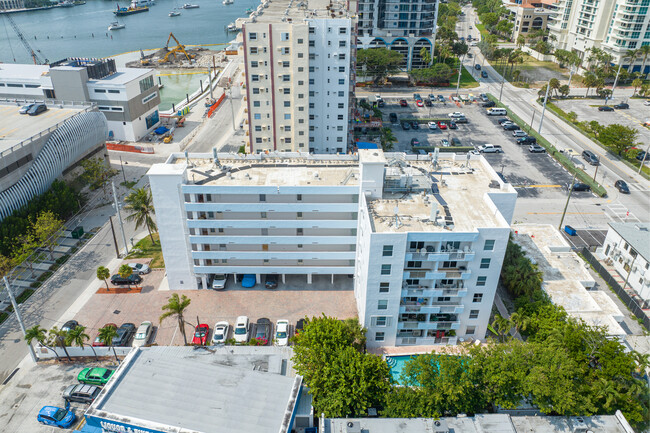 Leisure Beach South in Fort Lauderdale, FL - Foto de edificio - Building Photo