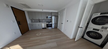 Astoria Point in Long Island City, NY - Foto de edificio - Building Photo