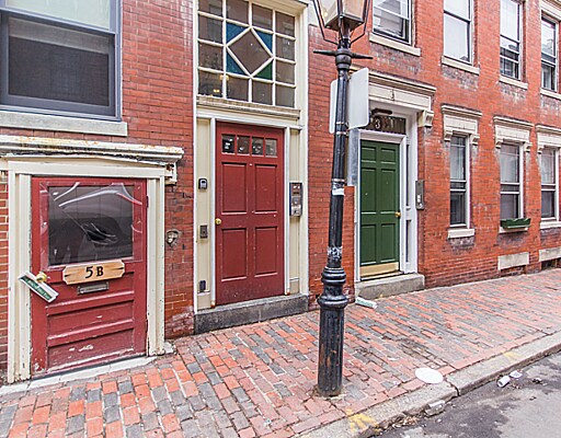 6 Phillips St, Unit #2 in Boston, MA - Foto de edificio