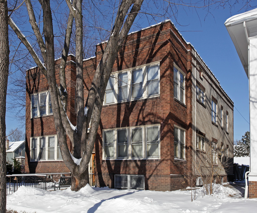 609 Portland Ave in St. Paul, MN - Building Photo