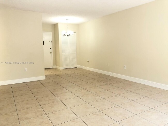 9100 SW 137th Ter in Miami, FL - Building Photo - Building Photo