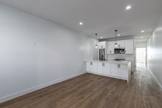 25 Church St in New Milford, CT - Building Photo - Interior Photo