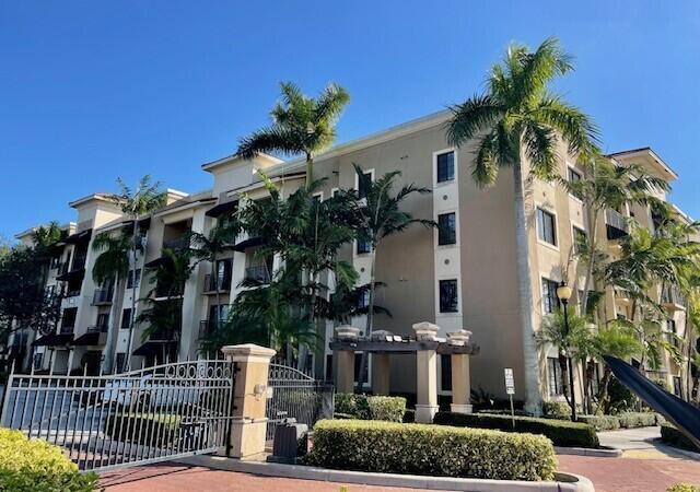4907 Midtown Ln in Palm Beach Gardens, FL - Building Photo